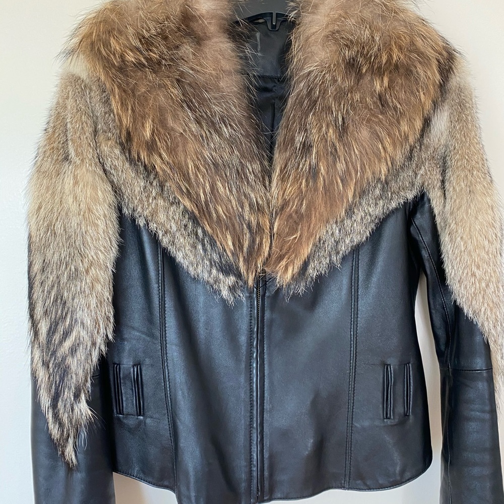 Custom Made Chic Leather Jacket - image 2